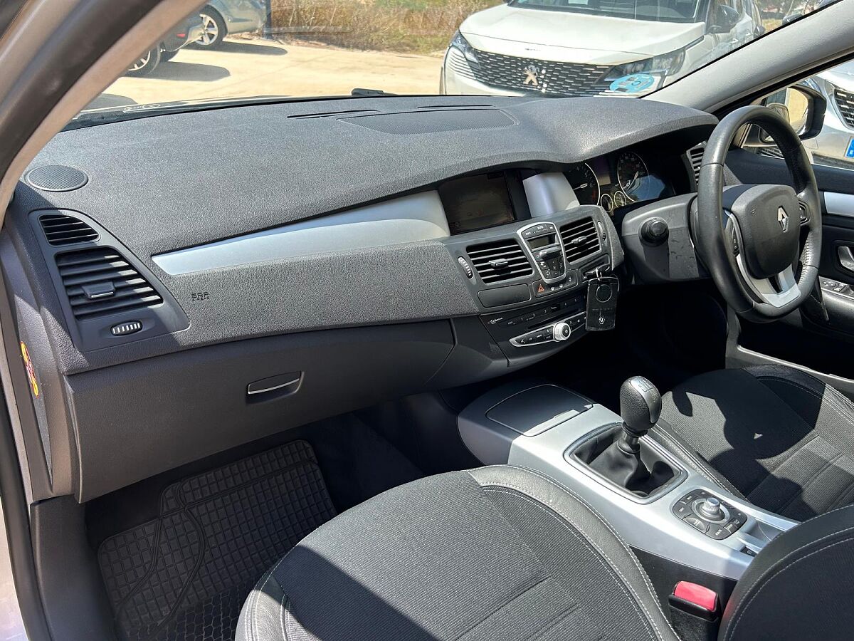 RENAULT LAGUNA DYNAMIQUE 2.0 SPANISH RHD IN SPAIN 109000 MILES SUPERB 2008
